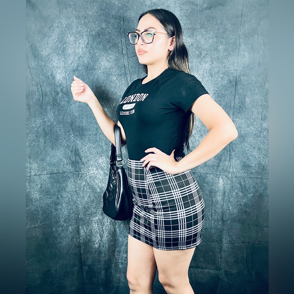 Mini skirt size m in juniors